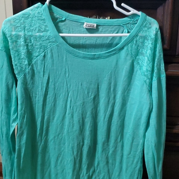 VS Mint Long Sleeve Shirt - Picture 2 of 6